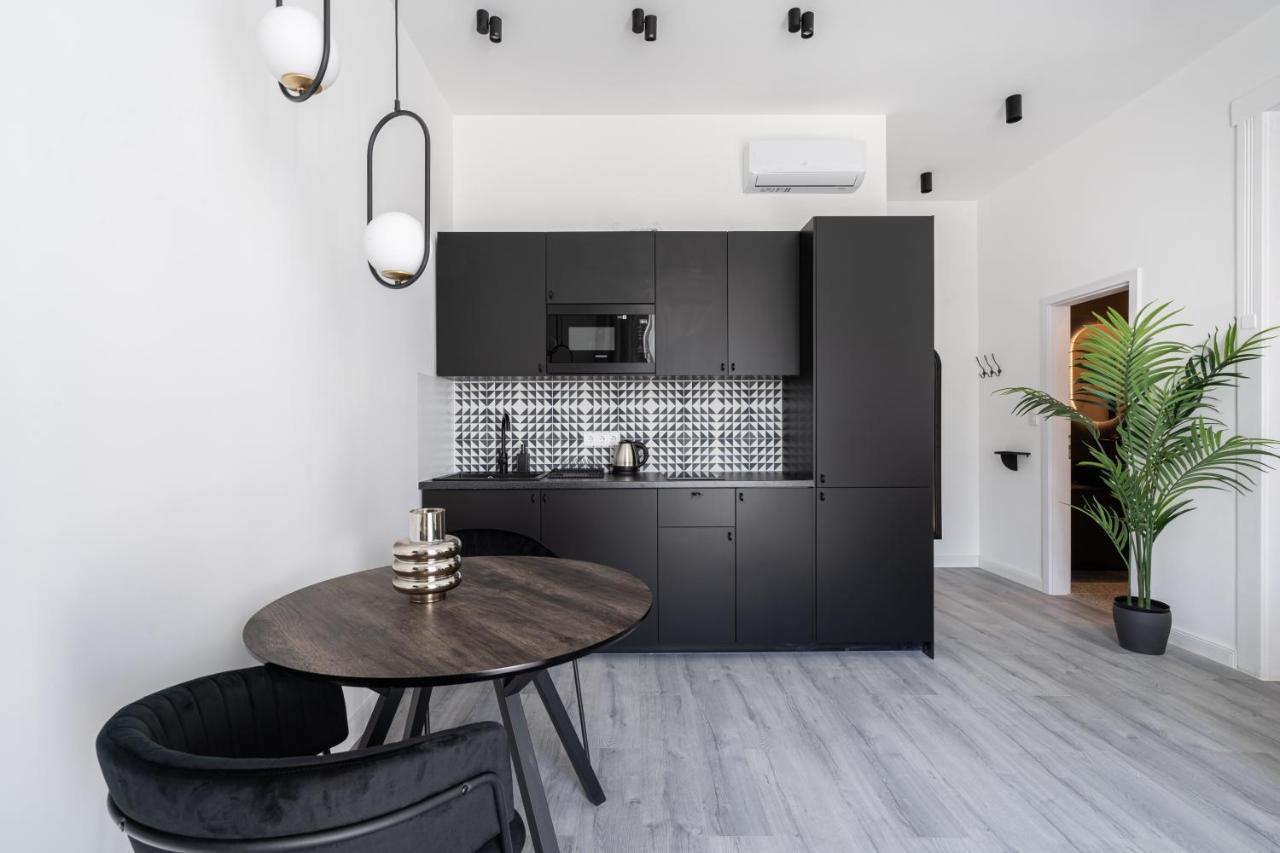 R6 - Boutique Apartments, Location By Bqa *